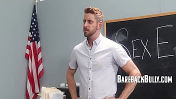 play Lecții de anatomie masculină pentru student twink