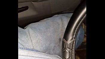تشغيل مص زب غريب في شاحنته 2022
