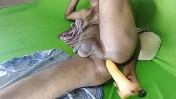 play Großer Prostata-Orgasmus mit 9-Zoll-Dildo