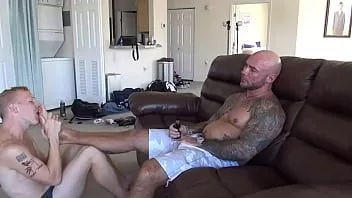 Play Foot worship/submission/ignored/vaping