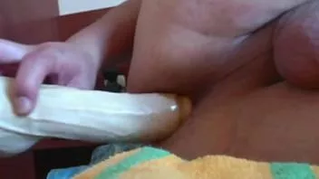 Reproduzir Bg búlgaro fode minha bunda com grande vibrador