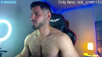 Reproduzir Pedaço solo super sexy com uma bela e enorme punheta na câmera