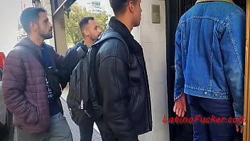 play Traveling latino's fuck in a motel