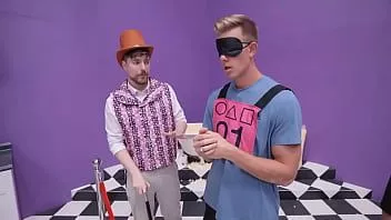 Reproduzir Eu construí a fábrica de sexo de chocolate de Willy Wonka!