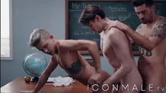play Het lievelingetje van de leraar: homotrio met grote lul voor betere cijfers