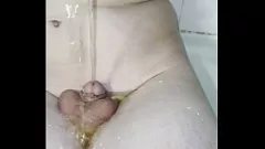 play Kompilasi Bubble-Butt Femboy Kencing di Celana Dalam