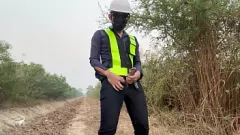 play एशियाई किशोर अभियंता एक पूर्व-कार्य हस्तमैथुन सत्र का विरोध नहीं कर सकता-एकल सार्वजनिक झटका