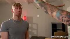 Oynat Muscle Daddy Christian Wilde büyük horoz ile yoğun terapi verir