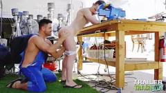 Riproduci TrailerTrashBoys: Jock Grant Ducati viene allevato in modo crudo da Beau Butler in un'avventura hardcore all'aria aperta