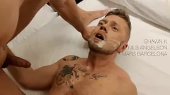 চালান আমার XVIDEOS RED চ্যানেলে স্বাগতম! বড় গাধা এবং বিগ ডিক্স সহ এই রাফ গে থ্রিসাম দেখুন!