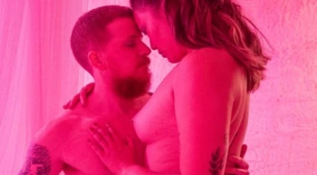 Porno Yıldızı Stevie Trixx