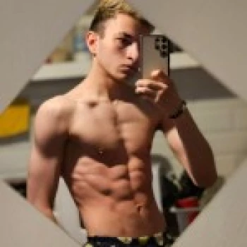 Порнозвезда Ethan Lestray